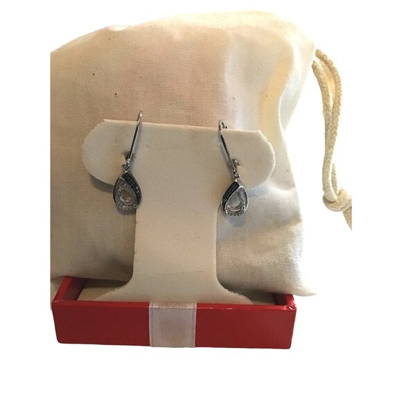 STERLING SILVER EARRINGS timeless piece to your wardrobe - Picture 2 of 3